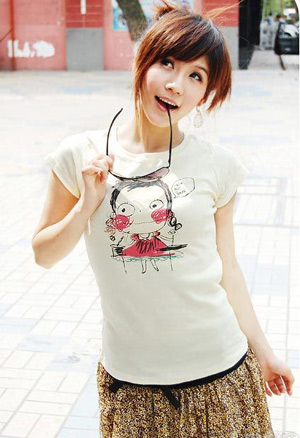 塗鴉T+短裙 熟女(nǚ)裝嫩七法