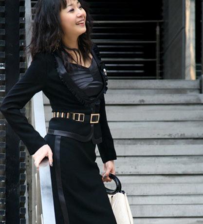 直擊韓國街(jiē)頭美(měi)女(nǚ)氣質裝